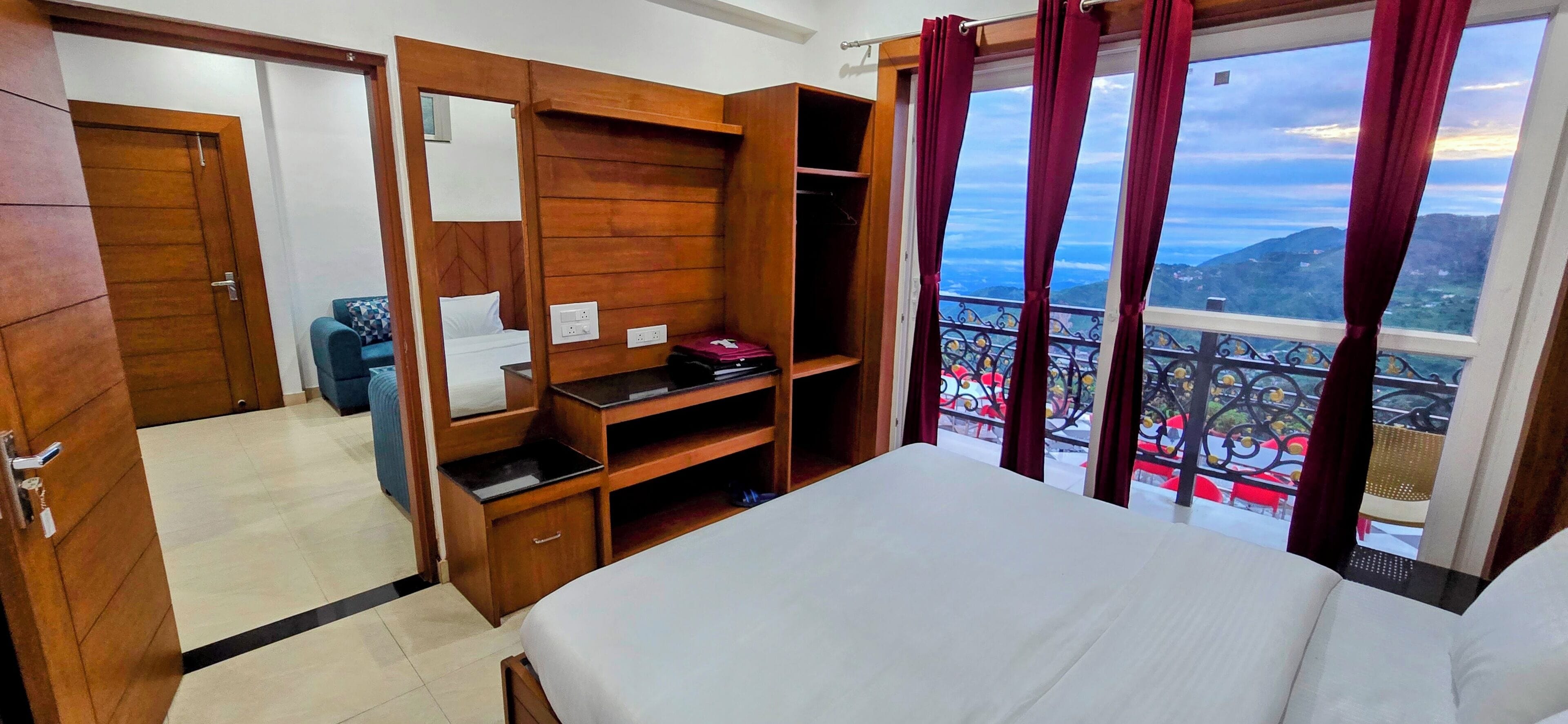 Basic Villa, Balcony, Mountain View | Meja, ruang kerja komputer riba, Wi-fi percuma 