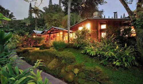 Tranquil 4-bedroom on Tropical Flower Farm in Haiku, Maui