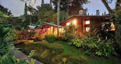 Tranquil 4-bedroom on Tropical Flower Farm in Haiku, Maui