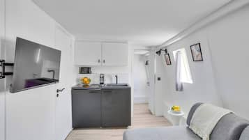 Een televisie en een kantoor