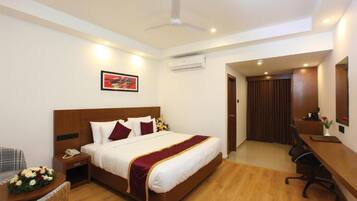 Deluxe Double Room | Free WiFi, wheelchair access