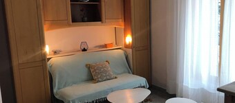 Lovely, quiet studio, just a few minutes' walk from the town center