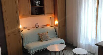 Lovely, quiet studio, just a few minutes' walk from the town center