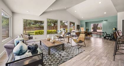 Chic 2B/2BA Getaway | Cedar Park/North Austin
