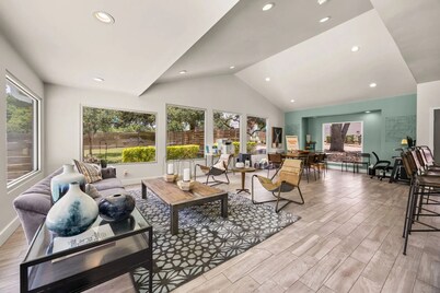 Chic 2B/2BA Getaway | Cedar Park/North Austin