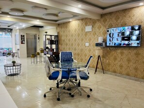 Pintu masuk interior