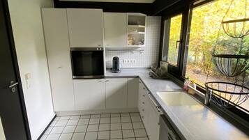 Kühlschrank, Ofen, Herdplatte, Geschirrspüler