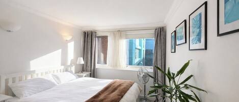 1 soverom, strykejern/-brett, wi-fi (inkludert) og sengetøy