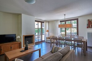 高級別墅, 泳池景觀, 池畔 | 住宿內部