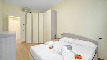 Apartamento família, vários quartos (Residenza Albachiara) | 3 quartos, Wi-Fi de cortesia, roupa de cama