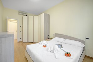 Familjelägenhet - flera sovrum (Residenza Albachiara) | 3 sovrum, gratis wi-fi och sängkläder