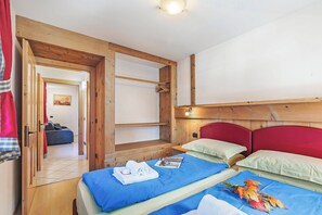 1 bedroom, free WiFi, bed sheets - Baita Menin Apartments (Livigno)