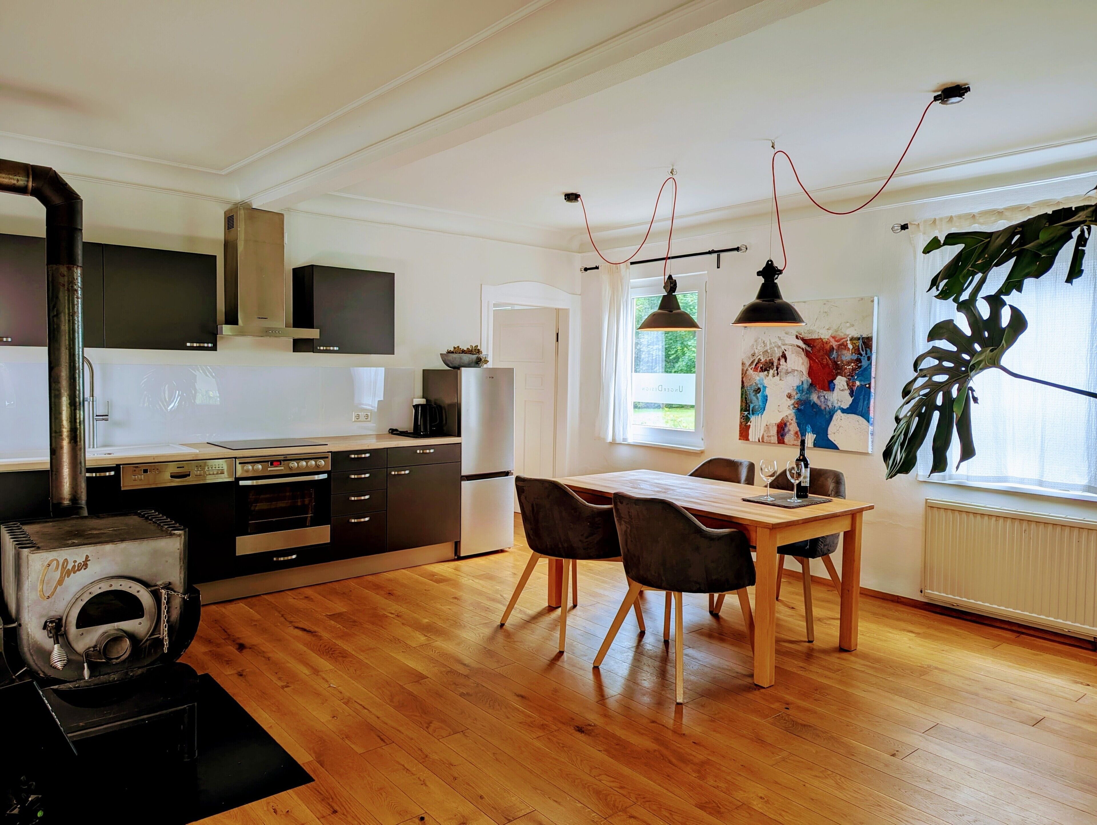 Refrigerador, horno, lavavajillas, cafetera/tetera