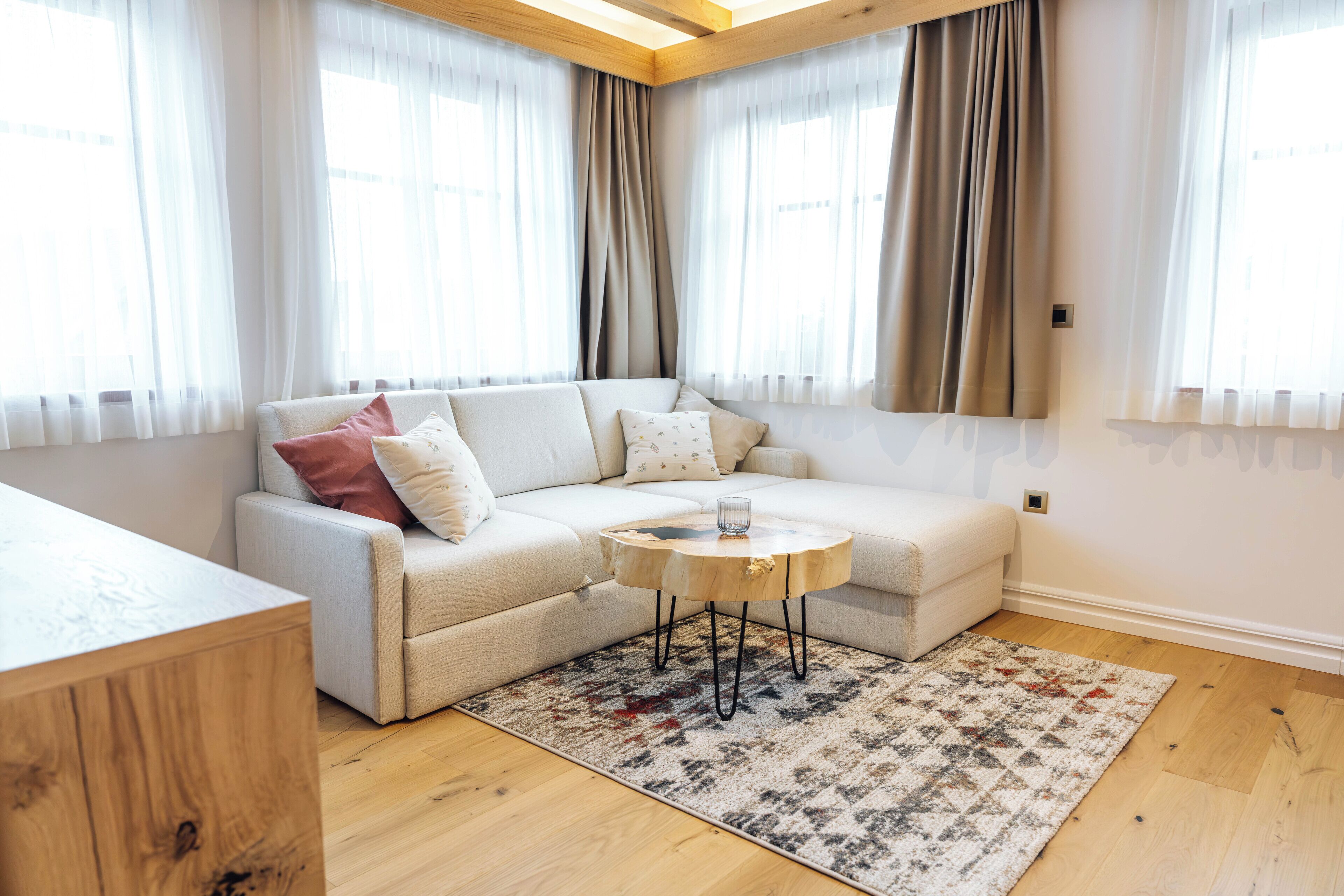 Deluxe Apartment, 2 Bedrooms | Living area | Printers