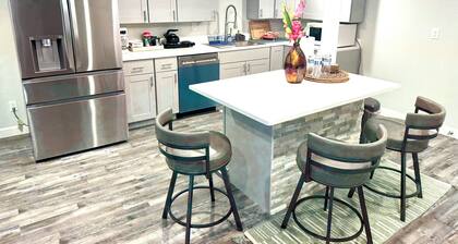 New Spacious Walkout Basement in Parker with Private Entry-Bedrom-Kitchen-Closet