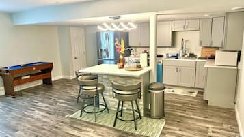 Fridge, microwave, dishwasher, coffee/tea maker