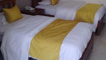 Deluxe Twin Room, City View | Free WiFi, bed sheets