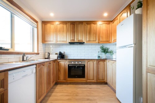 Comfortable Town House Near City