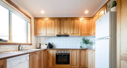 Comfortable Town House Near City