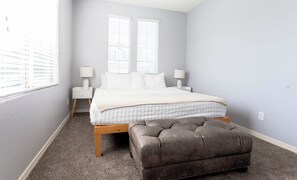 4 bedrooms, desk, iron/ironing board, free WiFi