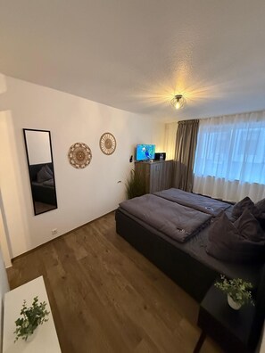 1 makuuhuone, silitysrauta/-lauta, Wi-Fi, vuodevaatteet