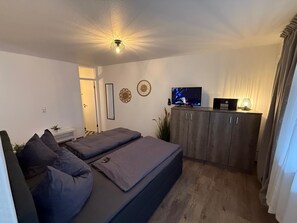 1 bedroom, iron/ironing board, WiFi, bed sheets - Modern vacation apartment in Kleve No. 5 - very centrally located (Kleve)
