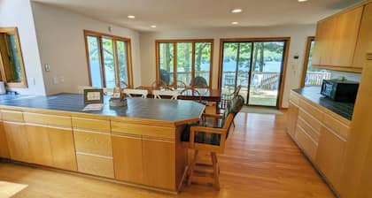 Waterfront Charm on Lake Sunapee