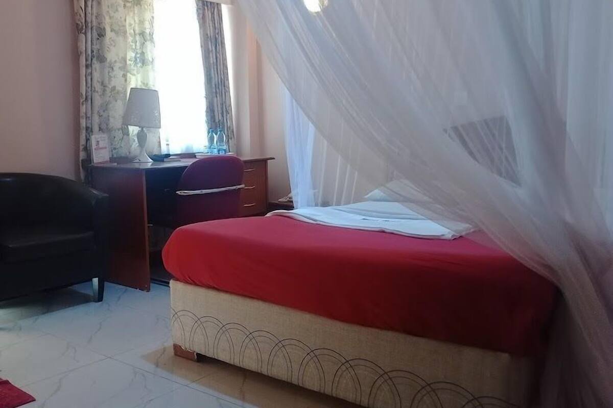 Deluxe Double Room, City View | Free WiFi, bed sheets