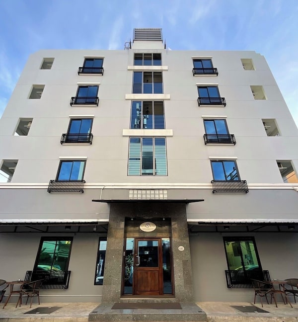 Suksomboon Residence - Bangkok