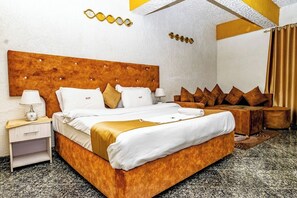 Deluxe Double Room | Free WiFi, bed sheets - Nur Complex Hotel  (Nairobi)