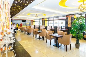 Restaurant - Nur Complex Hotel  (Nairobi)