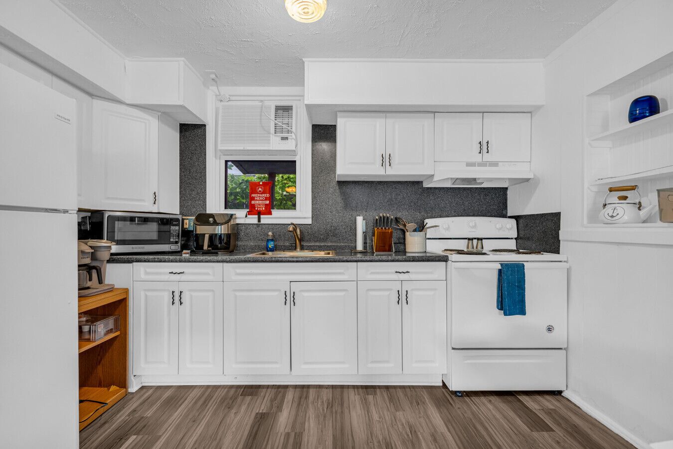Fridge, microwave, oven, dishwasher