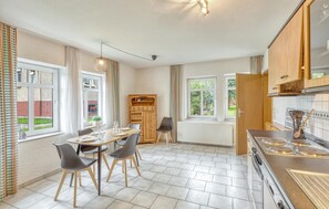 Fridge, stovetop, dishwasher, coffee/tea maker - 2 bedroom stunning home in Rankwitz OT Quilitz (Rankwitz OT Quilitz)