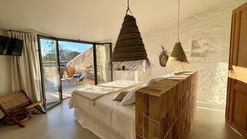 Superior Double Room, Garden View | Blackout drapes, soundproofing, iron/ironing board, free WiFi