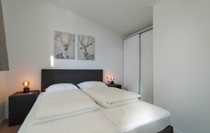 2 chambres, lit de bébé portatif, accès au Wi-Fi (inclus)