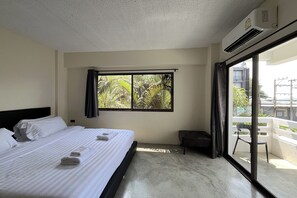 In-room safe, desk, blackout curtains, free WiFi - VS Beachfront (Pattaya)