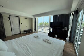 Grand Room, 1 King Bed | View from room - VS Beachfront (Pattaya)