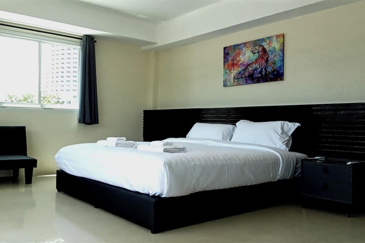 In-room safe, iron/ironing board, cribs/infant beds, rollaway beds