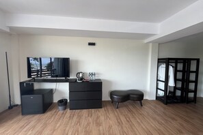 Grand Room, 1 King Bed, Balcony, Sea View | In-room safe, desk, blackout curtains, free WiFi - VS Beachfront (Pattaya)