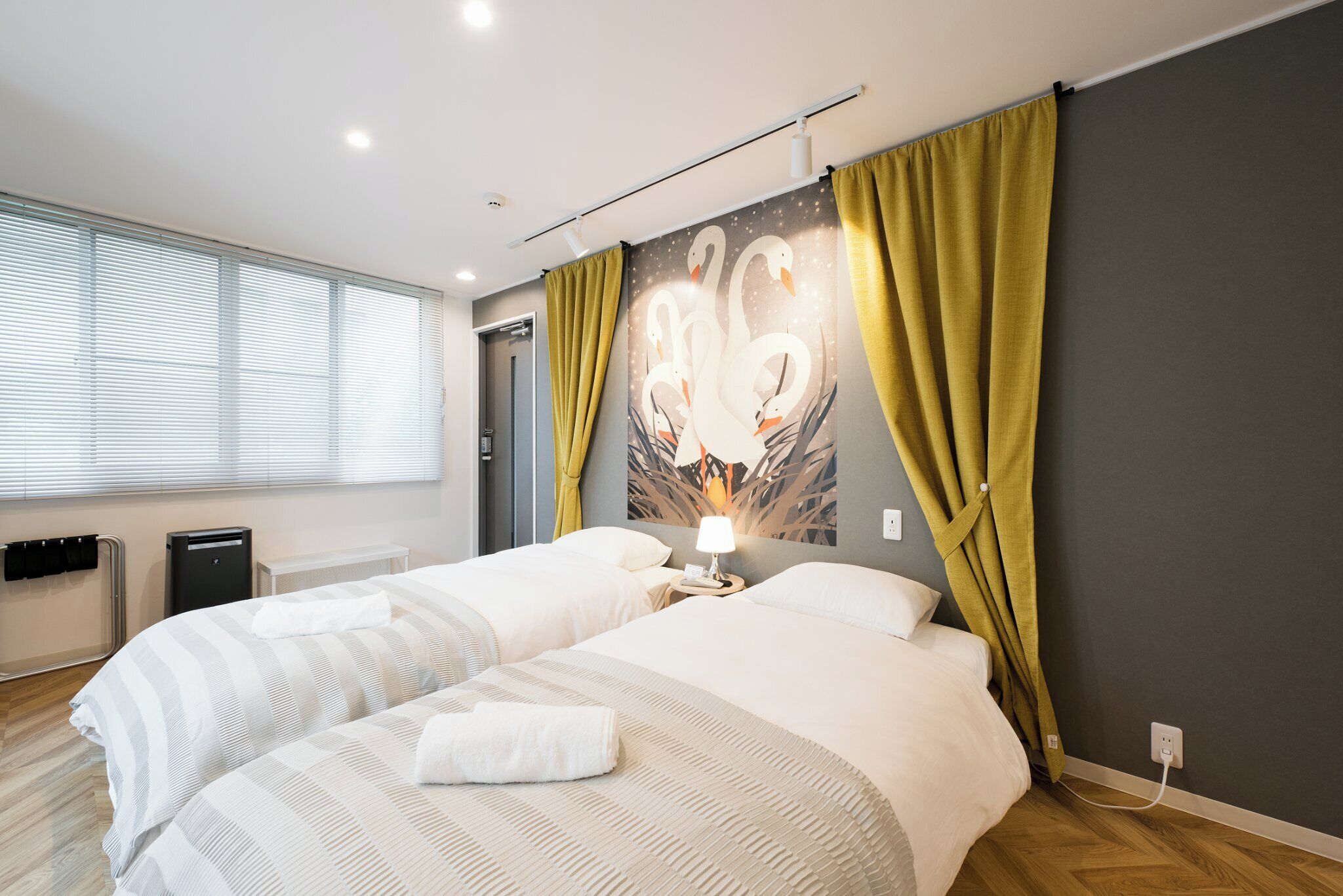 ベーシック ツインルーム 禁煙 | デスク、ノートパソコン用作業スペース、遮光カーテン、アイロン / アイロン台