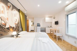 Basic Twin Room, Non Smoking | Desk, laptop workspace, blackout drapes, iron/ironing board - Hostel Lund I - Oimachi (Shinagawa-Ku)