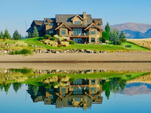 Pelican Point | Private Beach, Dock & Views | 35 mins to YNP
