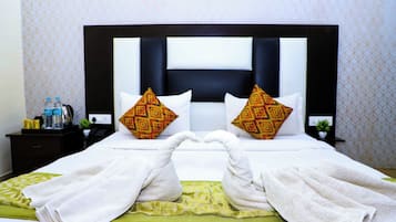 Superior Room | Desk, free WiFi, bed sheets, wheelchair access