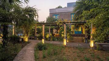 Villa, 1 Bedroom, Garden View | Desk, laptop workspace, free WiFi