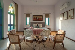 Villa, 5 soverom, ikke-røyk, hageutsikt | Skrivebord, skrivebord for bærbar PC og wi-fi (inkludert)