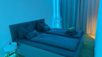 1 bedroom, iron/ironing board, internet, bed sheets