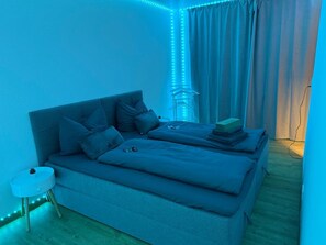 1 bedroom, iron/ironing board, internet, bed sheets - Exclusive modern vacation apartment no. 4 in Kleve - very centrally located (47533 Kleve)