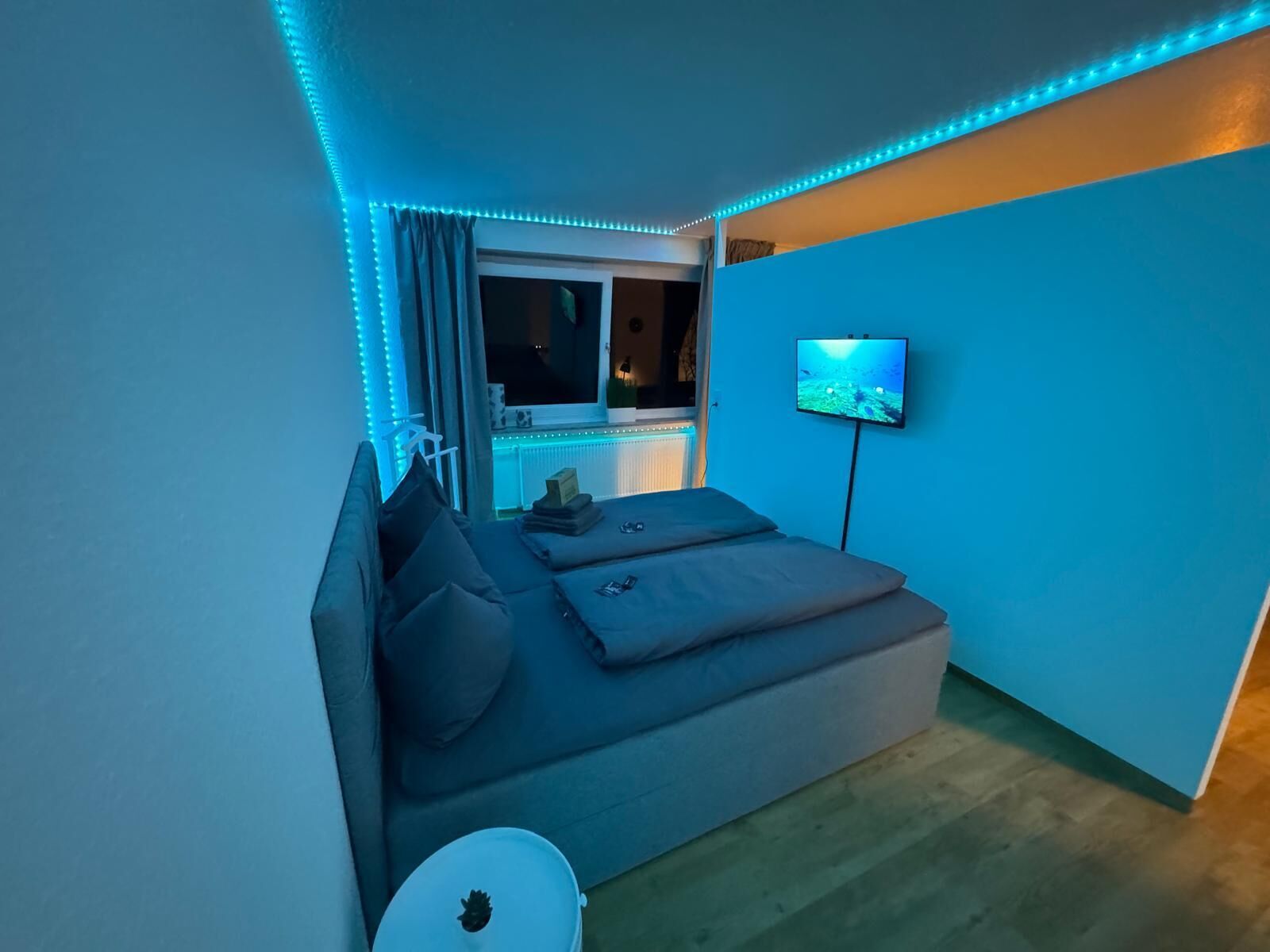 1 bedroom, iron/ironing board, internet, bed sheets