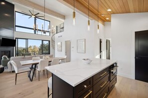 Dining - Modern Escape with Hot Tub and Scenic Views (Bailey)