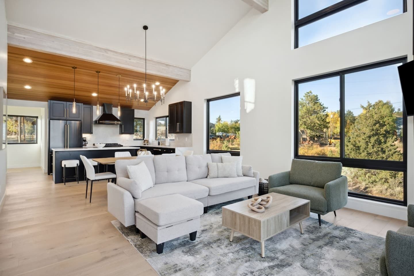 Smart TV, fireplace, offices